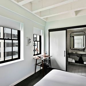 Cosy Queen Room Mobility accessible